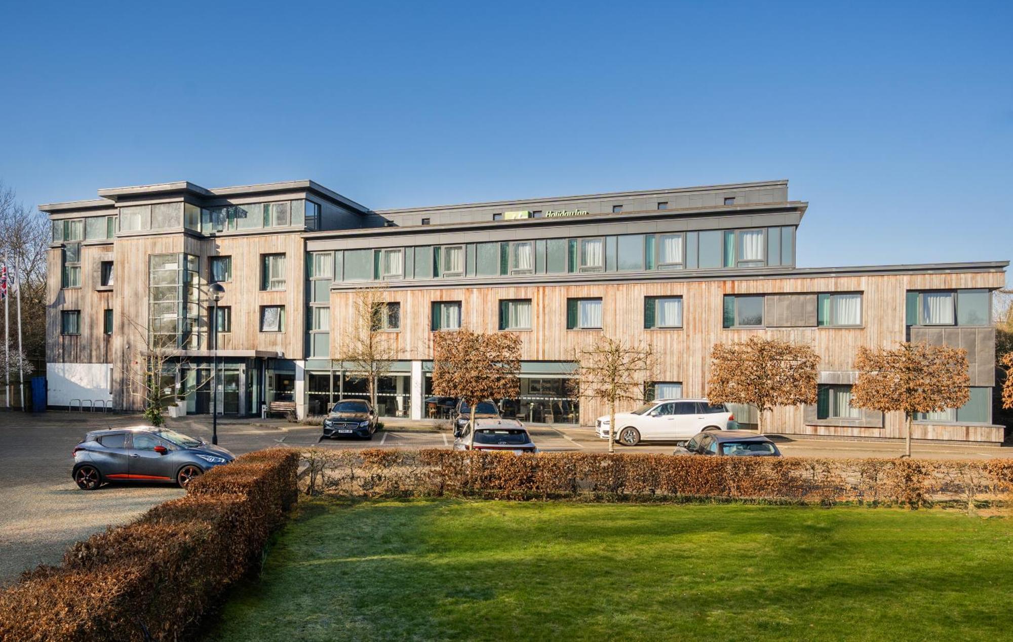Holiday Inn Express Cambridge Duxford M11 Jct 10 By Ihg Zewnętrze zdjęcie